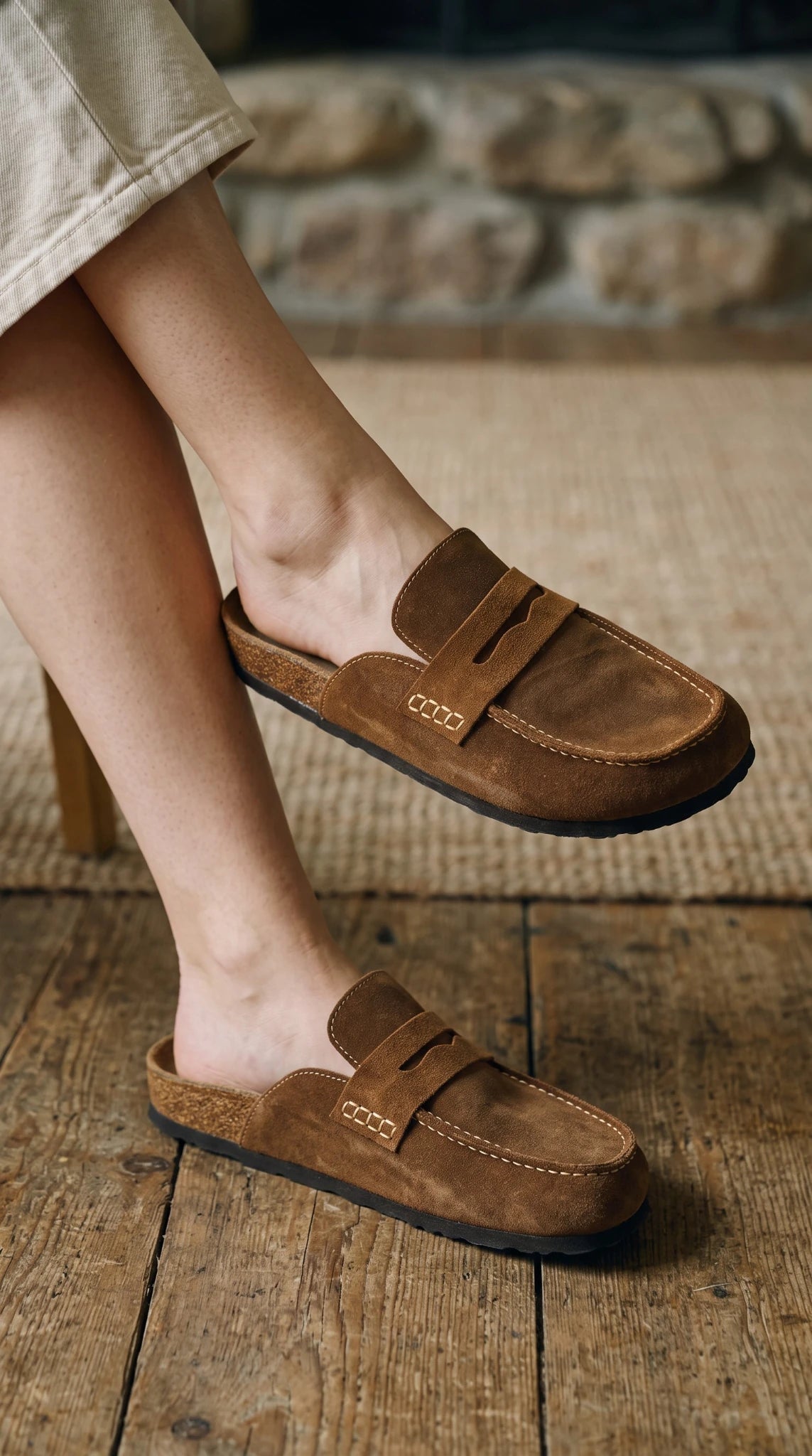 Averne Ambre portée pieds nus, vue de profil